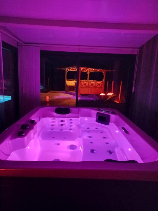 Le Petit Spa Dans Le Quercy Villa Cayriech Eksteriør bilde